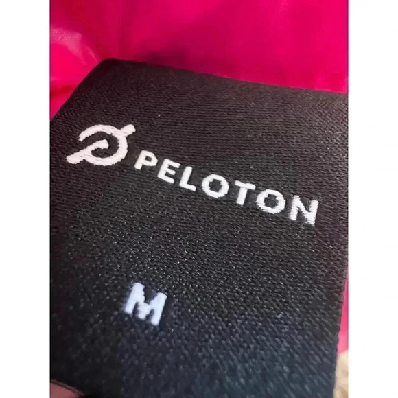 Pelaton puffer jacket grey and pink size medium - Picture 10 of 10